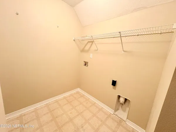 $2,400 | 15677 Moss Hollow Drive, Jacksonville, FL 32218
