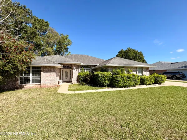 $2,400 | 15677 Moss Hollow Drive, Jacksonville, FL 32218