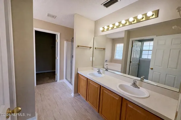 $2,400 | 15677 Moss Hollow Drive, Jacksonville, FL 32218