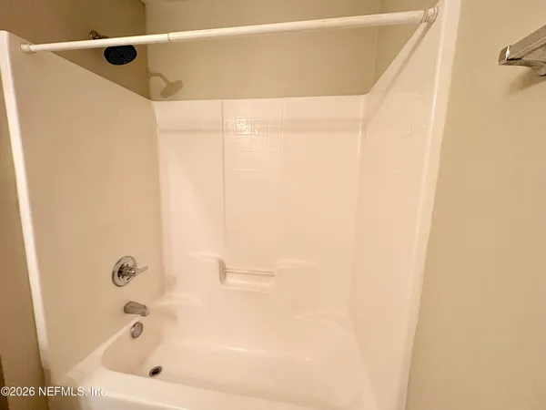 $2,400 | 15677 Moss Hollow Drive, Jacksonville, FL 32218