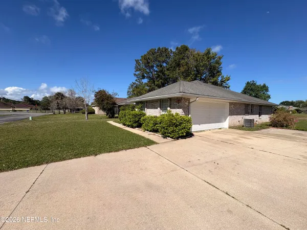 $2,400 | 15677 Moss Hollow Drive, Jacksonville, FL 32218