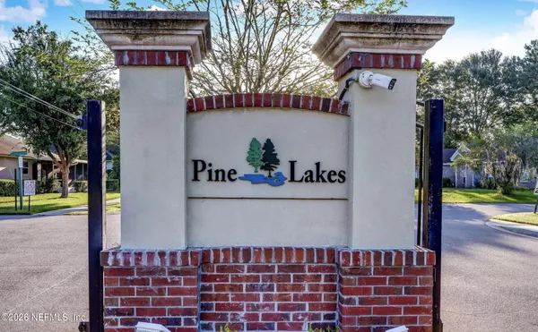 $2,400 | 15677 Moss Hollow Drive, Jacksonville, FL 32218