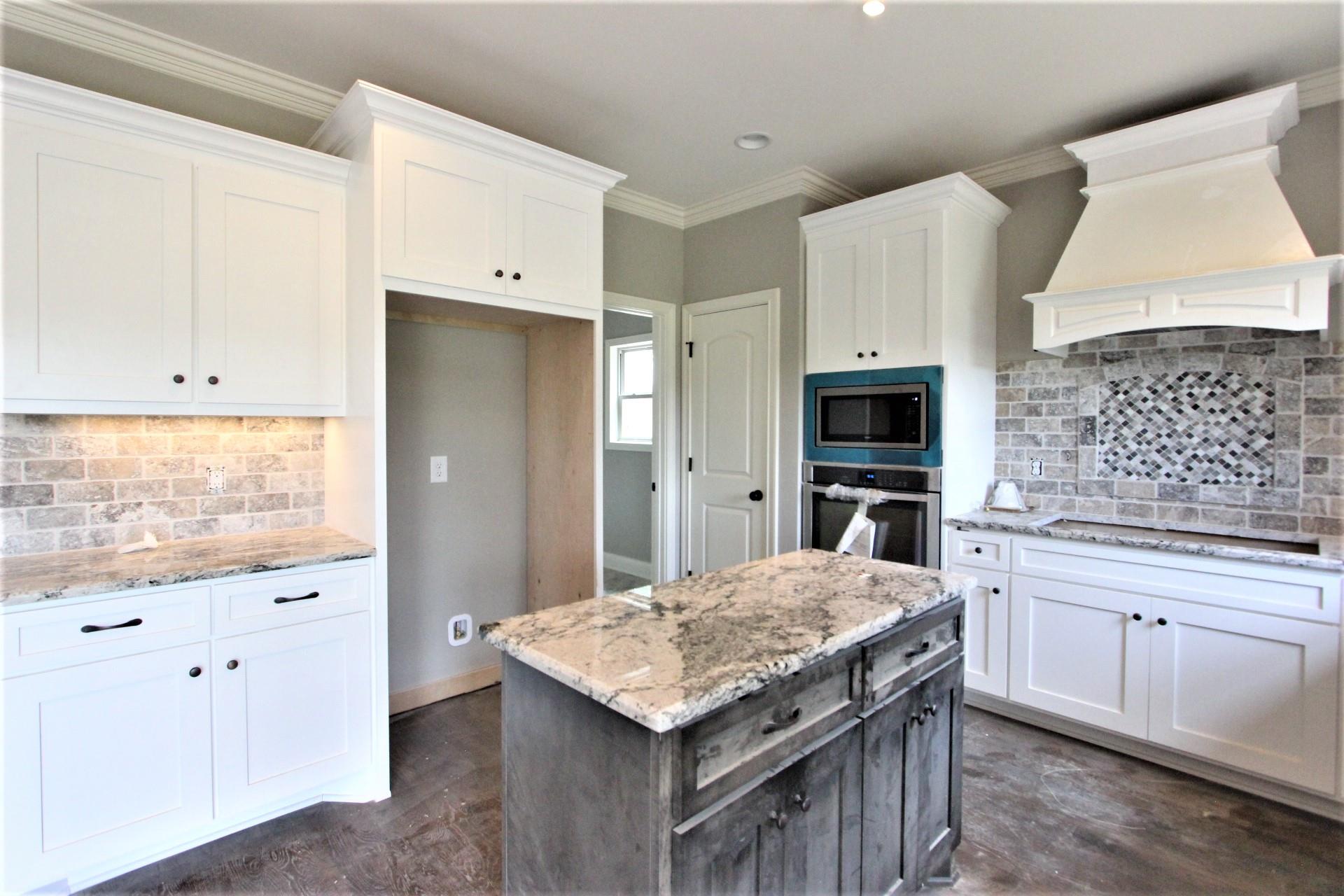 80 Cherokee Dock Road, Unit 13 Lebanon, TN 37087 - Photo 9 of 28 Kitchen With Granite Countertops