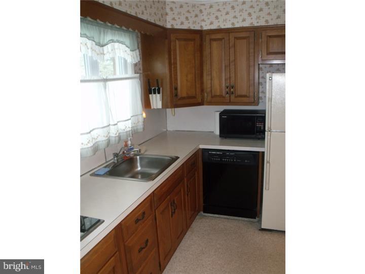 3108 Merritt Parkway Sinking Spring, PA 19608 - Photo 5 of 21 Kitchen