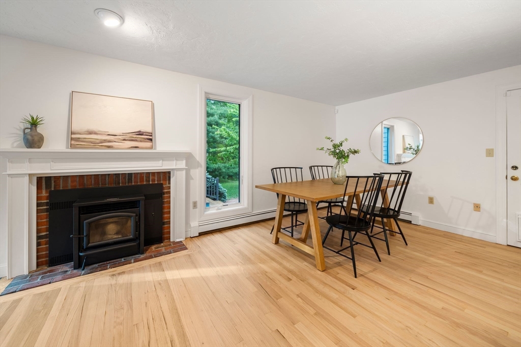 516 First Parish Road Scituate, MA 02066 - Photo 15 of 37