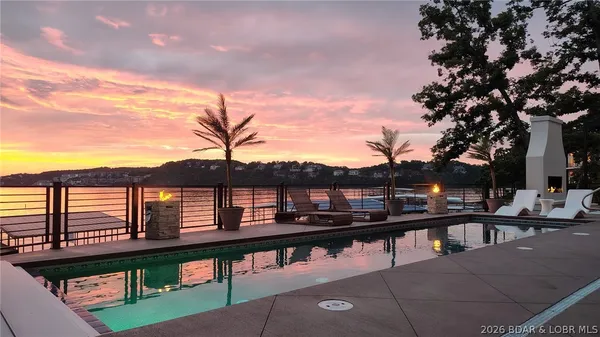 $3,999,900 | 1118 Las Campanas Court, Sunrise Beach, MO 65079