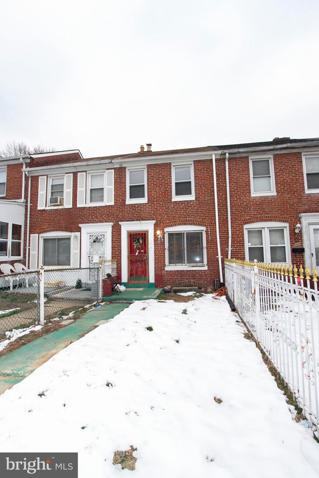447 Roundview Road Baltimore, MD 21225 - Photo 1 of 21