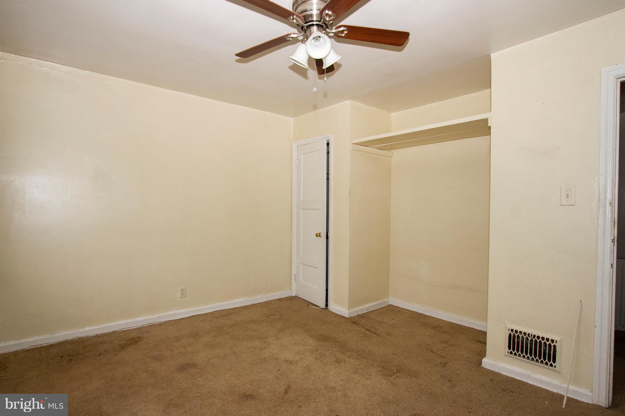 447 Roundview Road Baltimore, MD 21225 - Photo 17 of 21