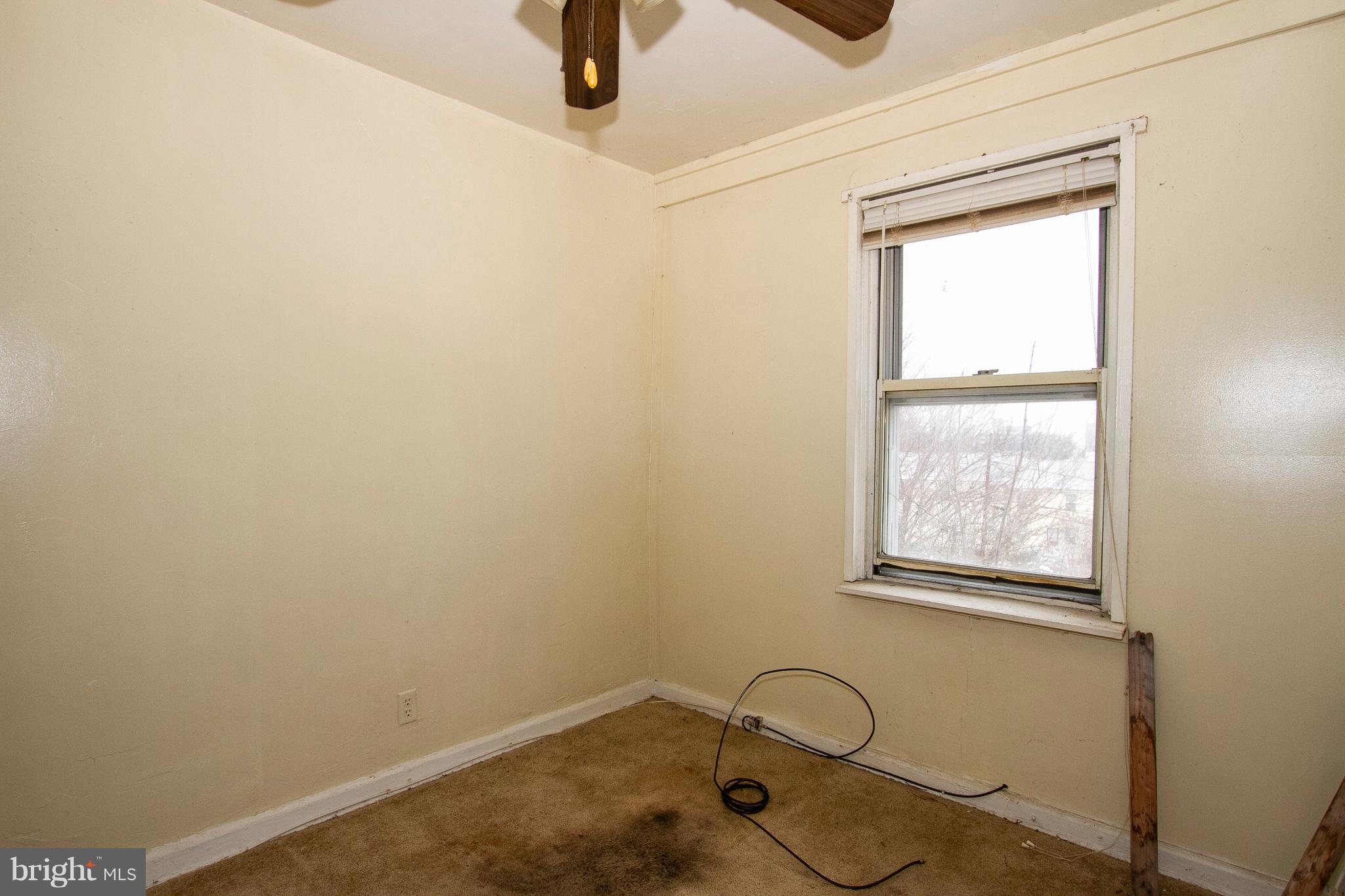 447 Roundview Road Baltimore, MD 21225 - Photo 18 of 21