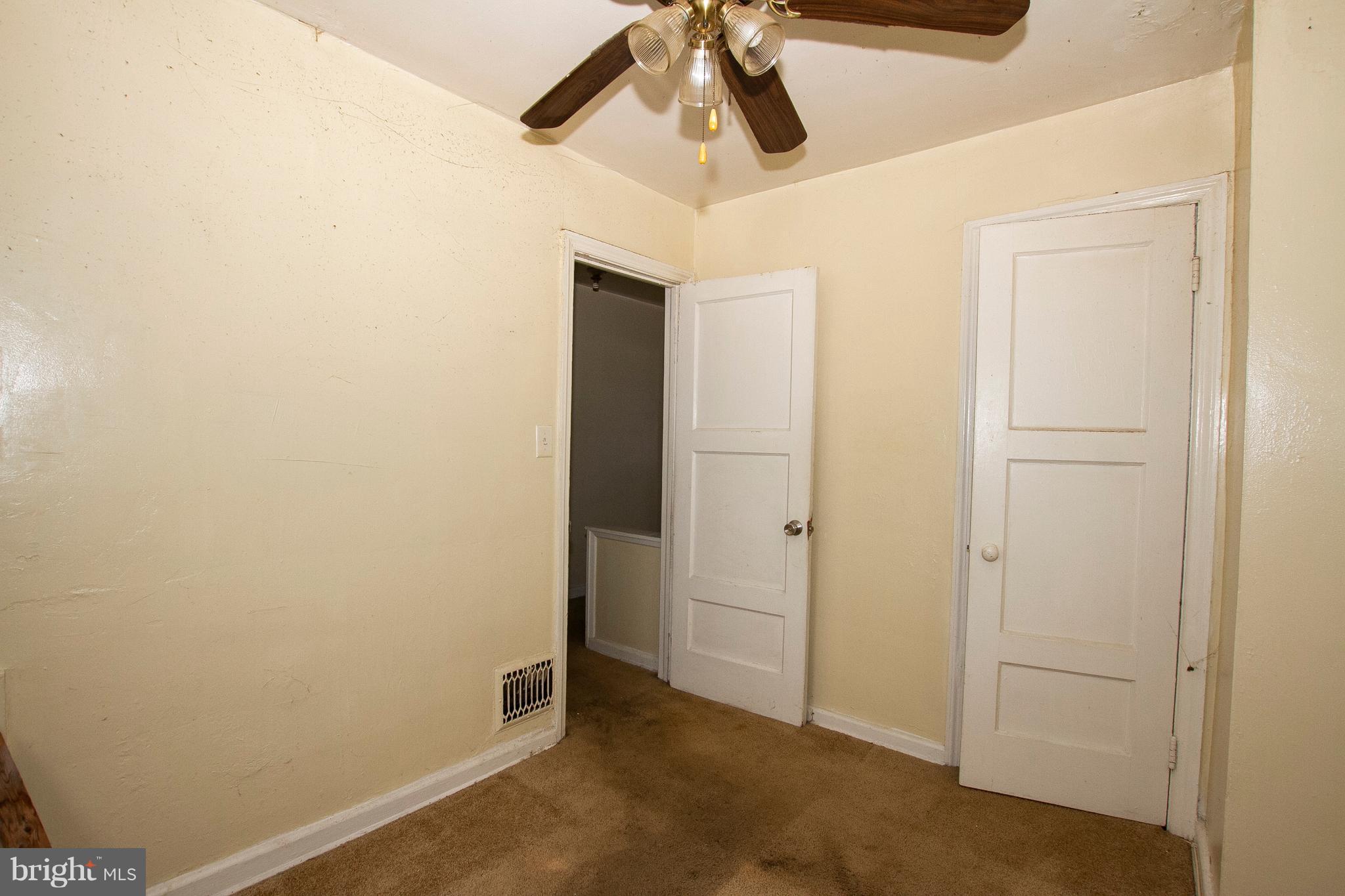 447 Roundview Road Baltimore, MD 21225 - Photo 19 of 21