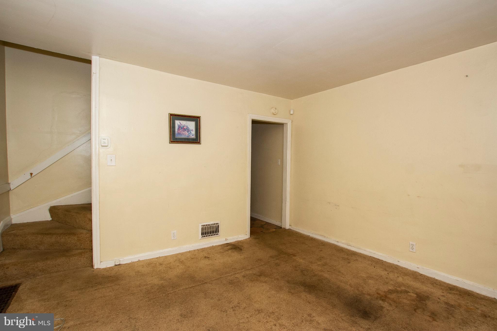 447 Roundview Road Baltimore, MD 21225 - Photo 3 of 21
