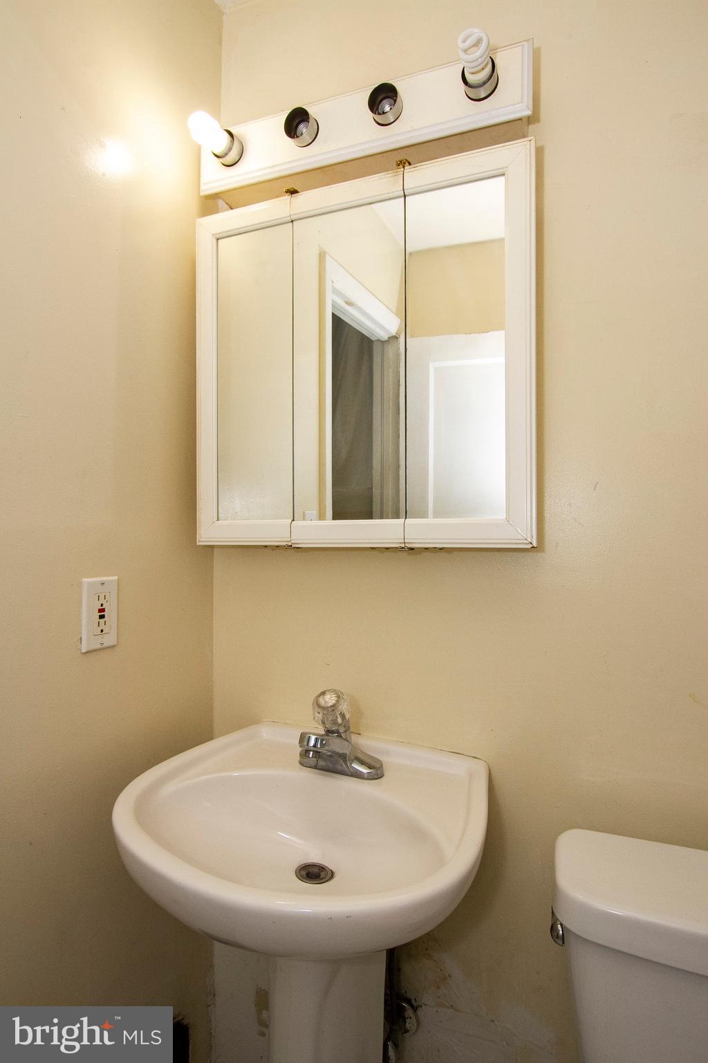 447 Roundview Road Baltimore, MD 21225 - Photo 21 of 21