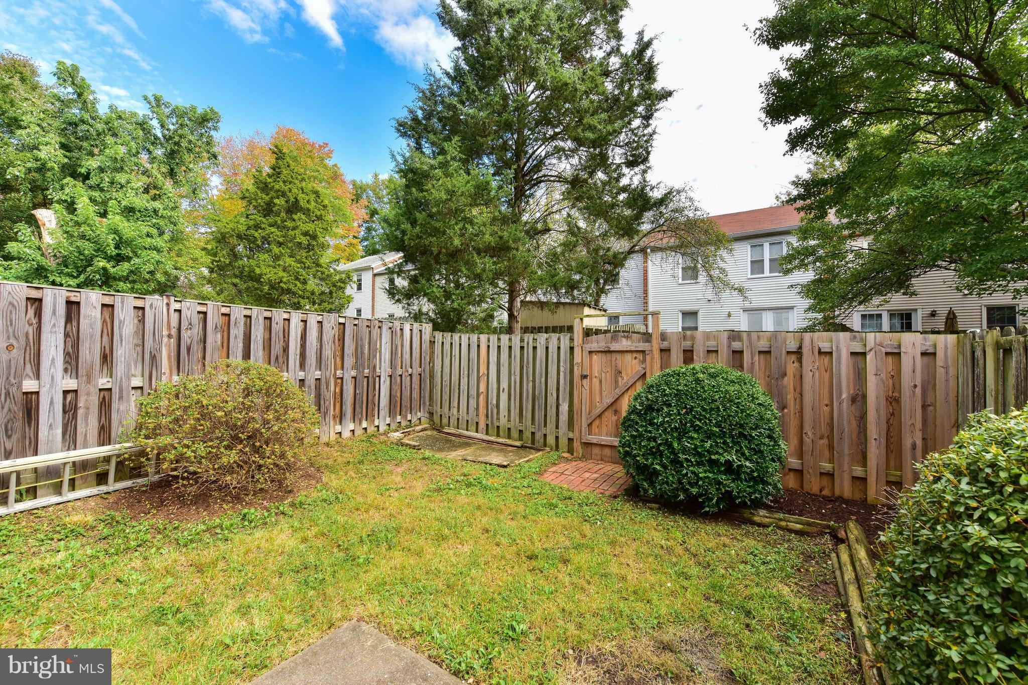 8467 Brainerd Court Springfield, VA 22153 - Photo 22 of 30 Exterior (Rear)