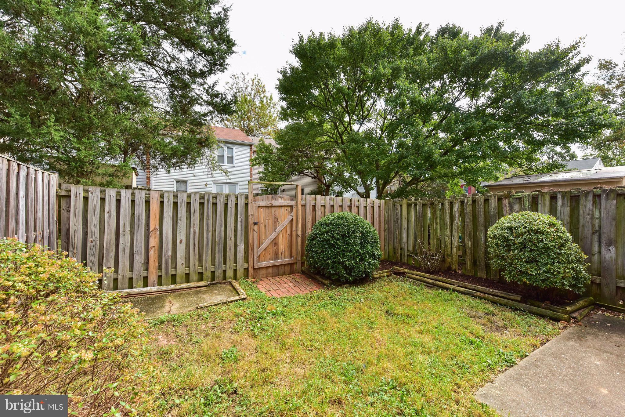 8467 Brainerd Court Springfield, VA 22153 - Photo 23 of 30 Exterior (Rear)