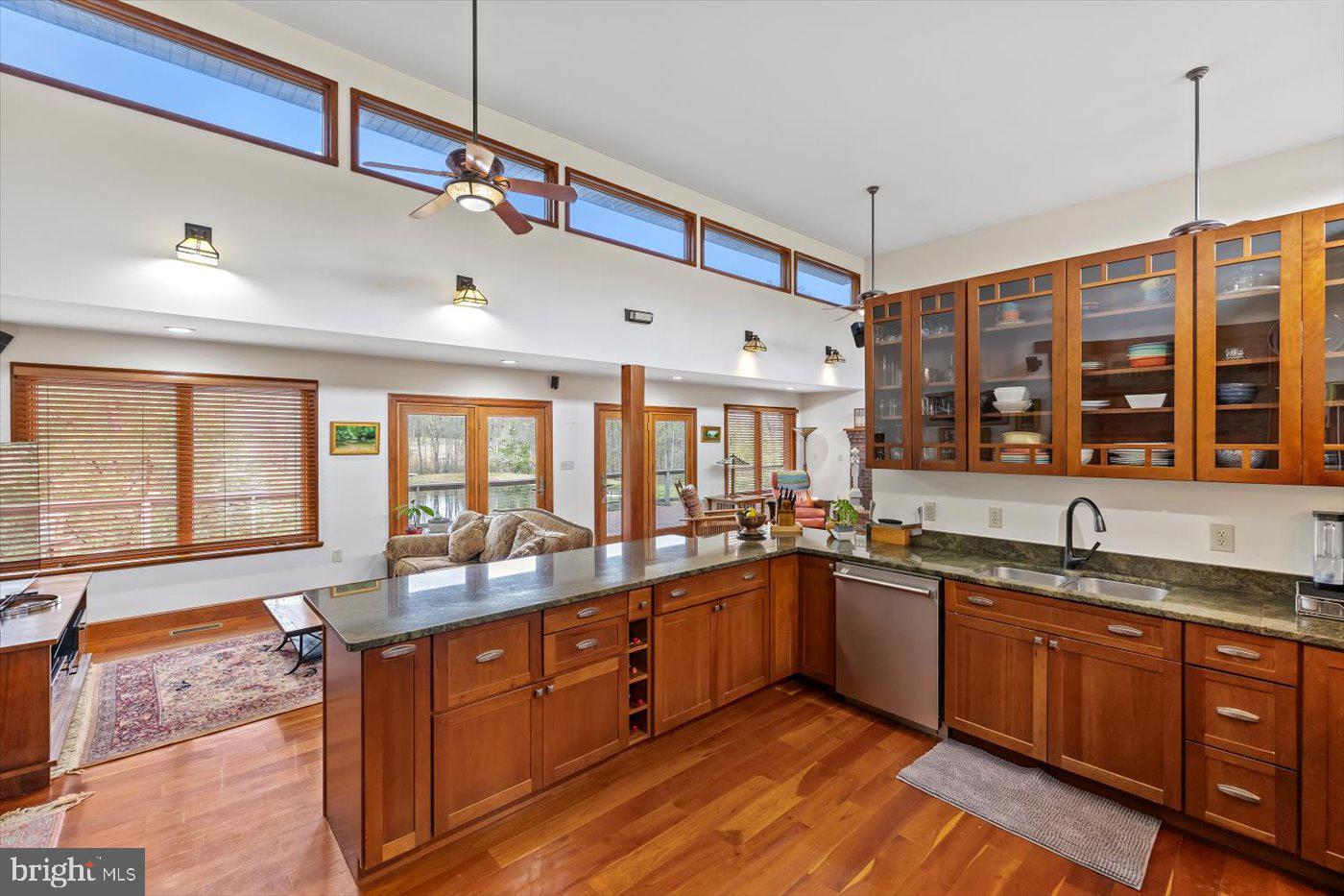 29227 General Rhodes Lane Rhoadesville, VA 22542 - Photo 9 of 129 Kitchen/Great Room w/16' ceilings