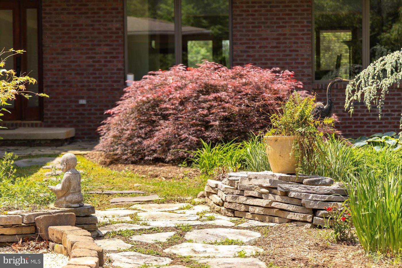29227 General Rhodes Lane Rhoadesville, VA 22542 - Photo 94 of 129 a view of a backyard of the house