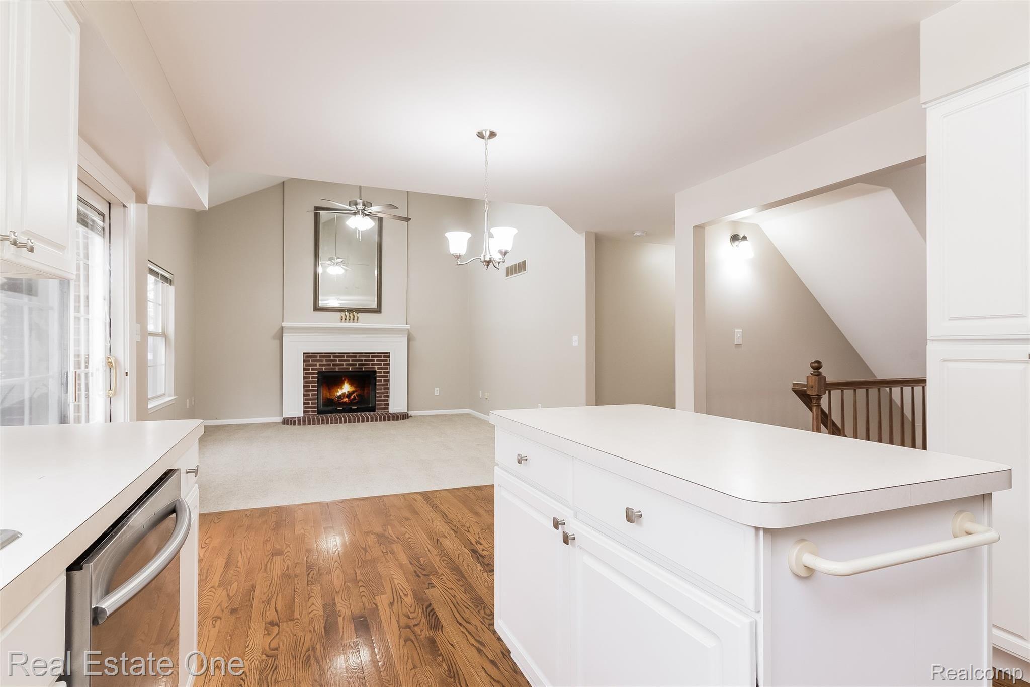 6664 Raintree Drive Canton, MI 48187 - Photo 12 of 43 016-photo-kitchen-8820856.jpg