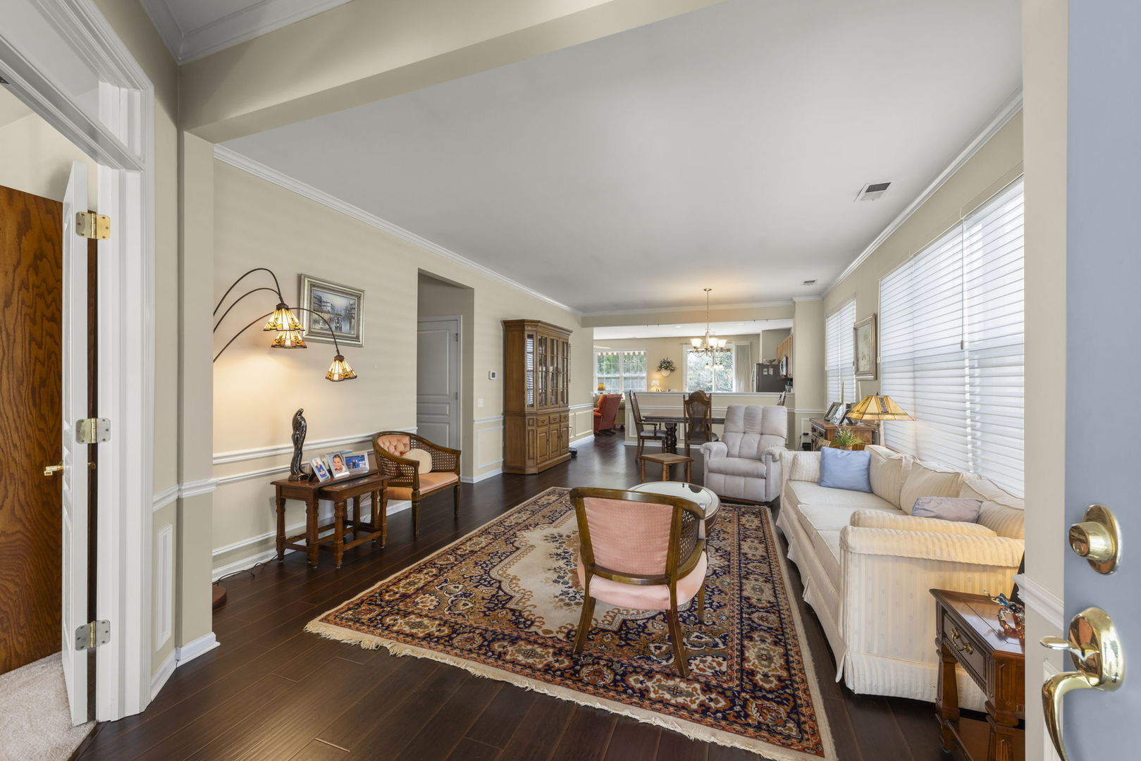 14013 Francesca Cove Huntley, IL 60142 - Photo 4 of 60 a living room with furniture