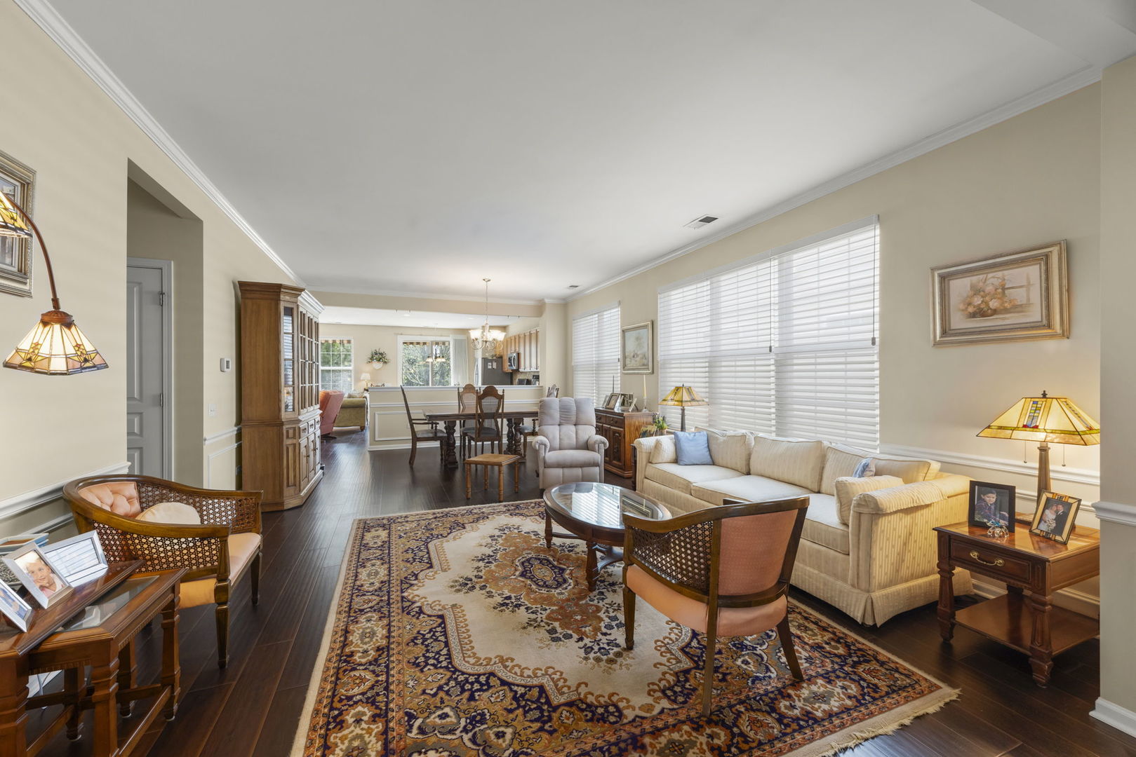 14013 Francesca Cove Huntley, IL 60142 - Photo 5 of 60 a living room with furniture and a table