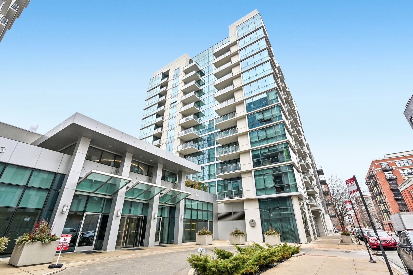 125 South Green Street, Unit 1007A Chicago, IL 60607 - Photo 2 of 16 Gallery Image 2