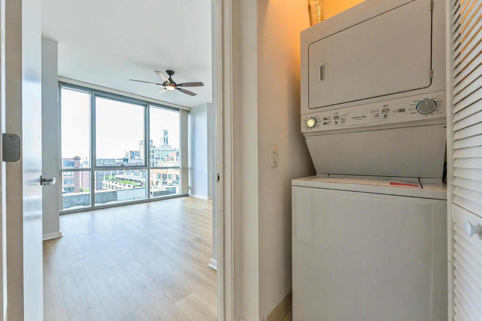 125 South Green Street, Unit 1007A Chicago, IL 60607 - Photo 10 of 16 Gallery Image 10
