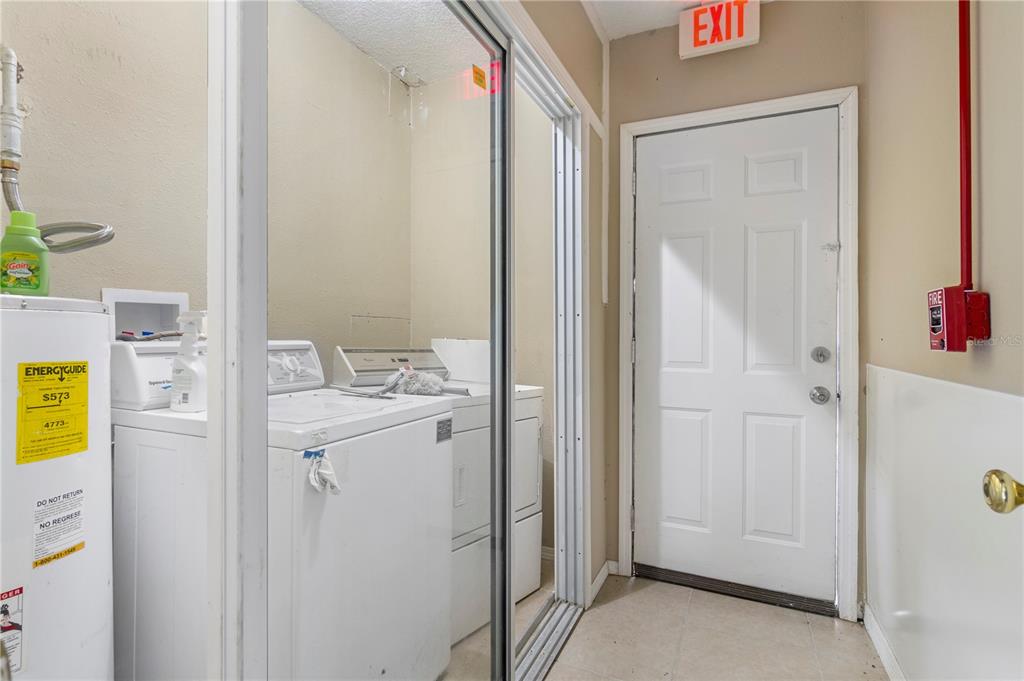 1029 Pine Ridge Circle Brandon, FL 33511 - Photo 23 of 30
