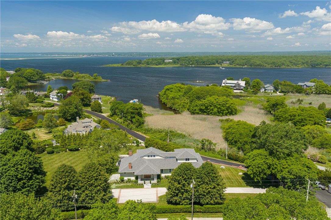 4 Foster Cove Road Westerly, RI 02891 - Photo 3 of 28