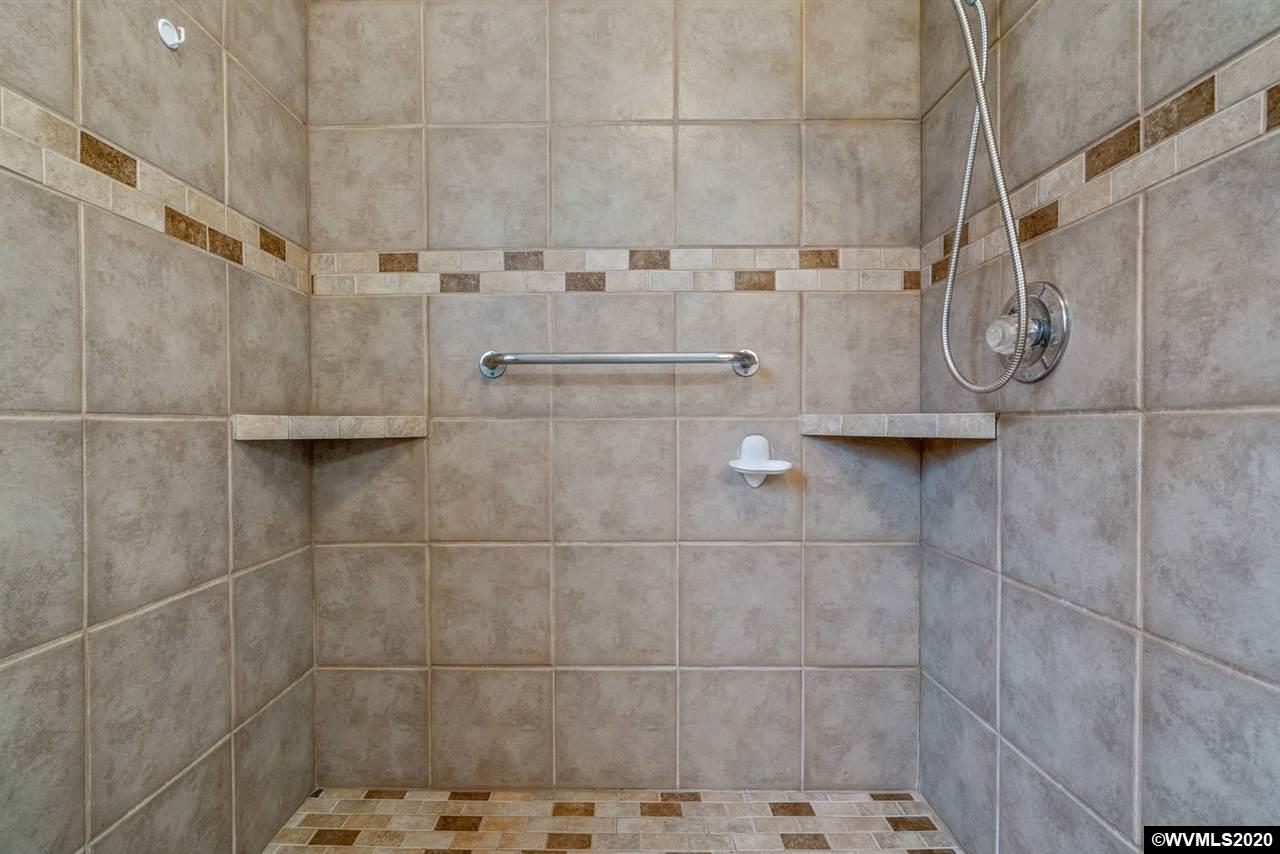 35578 East Lacomb Road Lebanon, OR 97355 - Photo 17 of 42 Gallery Image 17
