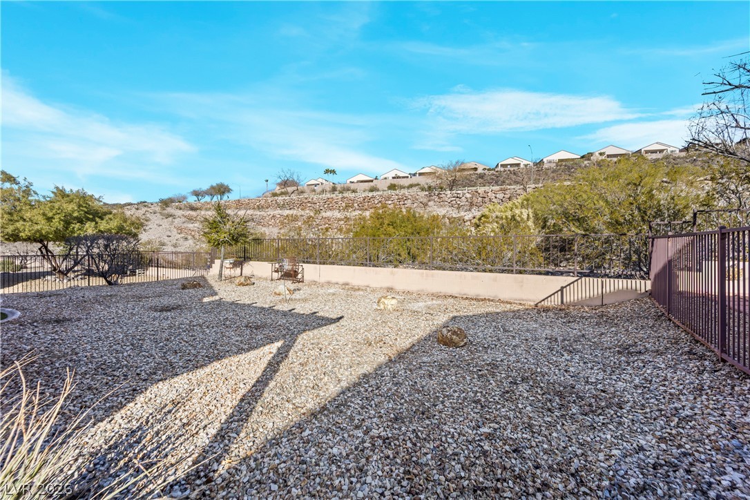 2452 Jada Drive Henderson, NV 89044 - Photo 32 of 52