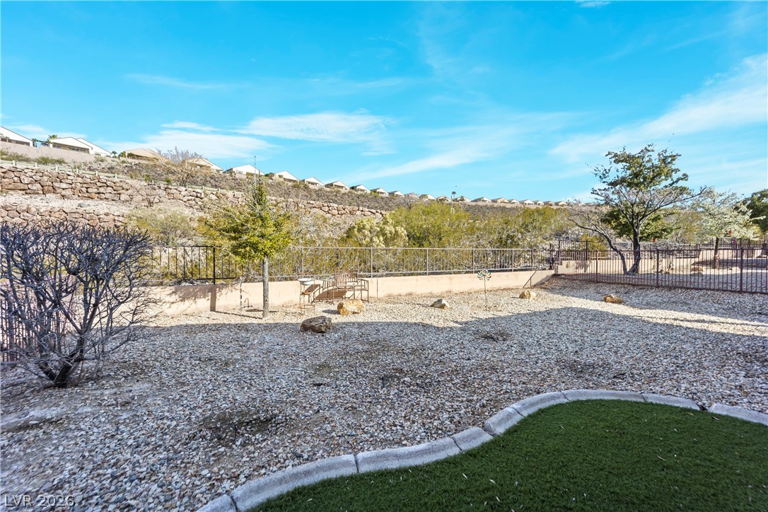 2452 Jada Drive Henderson, NV 89044 - Photo 35 of 52