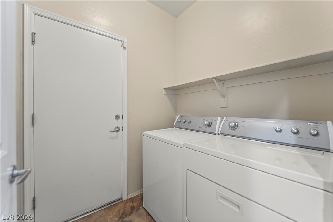 2452 Jada Drive Henderson, NV 89044 - Photo 9 of 52