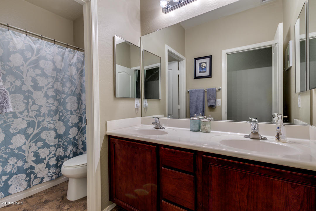 2806 East Trigger Way Gilbert, AZ 85297 - Photo 35 of 96 36-Trigger