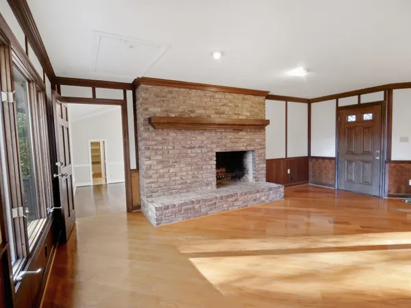 $1,095,000 | 100 Kirkwood Place, Spartanburg, SC 29306