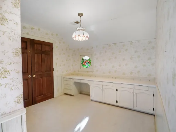 $1,200,000 | 100 Kirkwood Place, Spartanburg, SC 29306