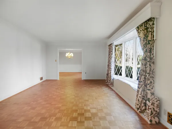 $1,095,000 | 100 Kirkwood Place, Spartanburg, SC 29306