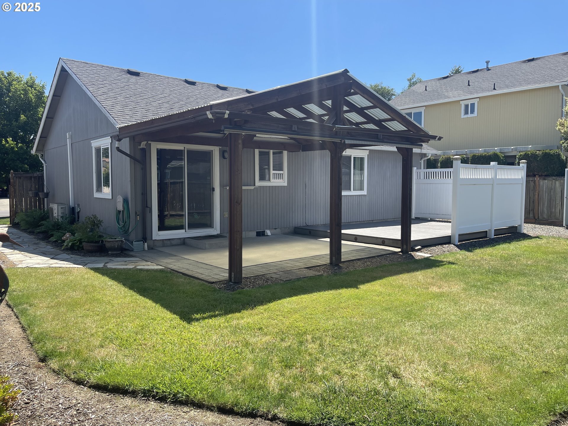 1238 Colton Way Eugene, OR 97402 - Photo 15 of 21 Gallery Image 15