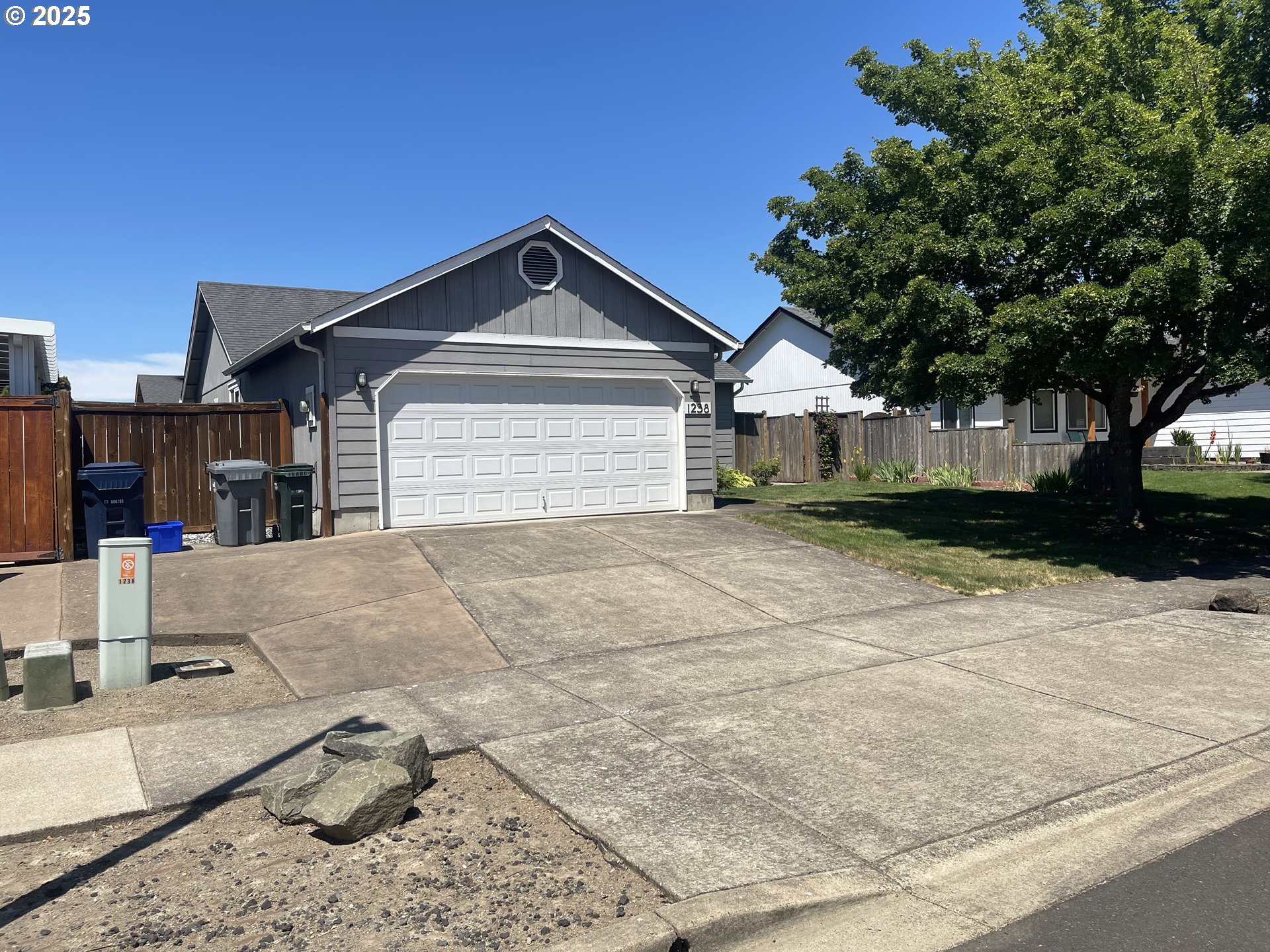 1238 Colton Way Eugene, OR 97402 - Photo 3 of 21 Gallery Image 3