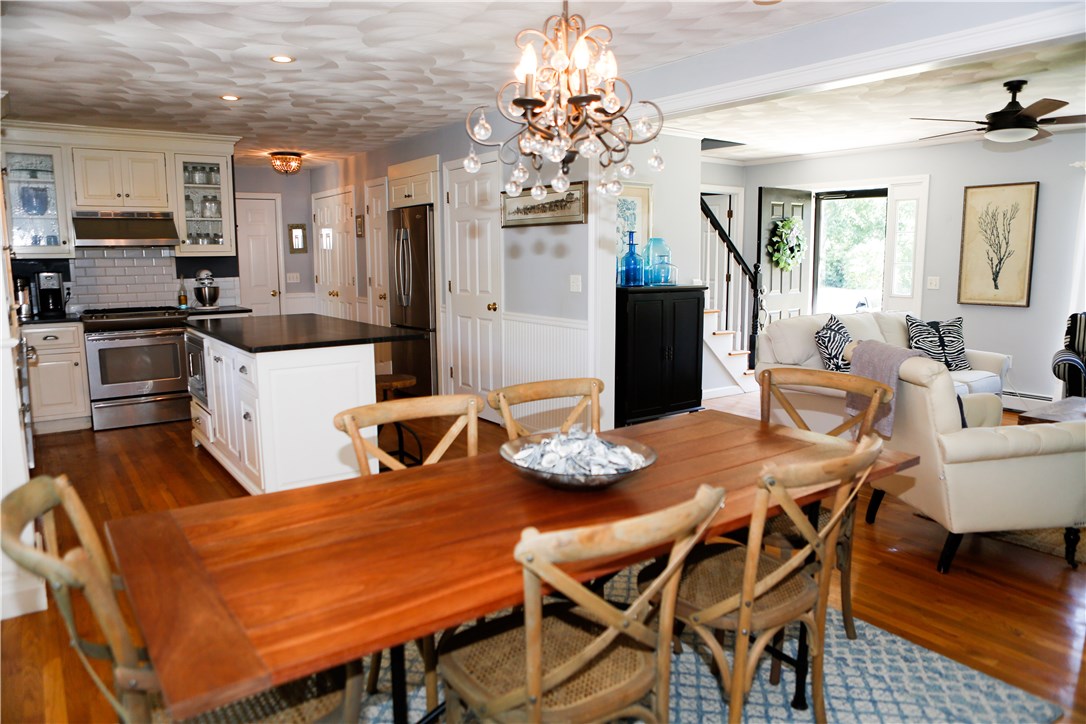 75 Conanicus Road Narragansett, RI 02882 - Photo 16 of 28
