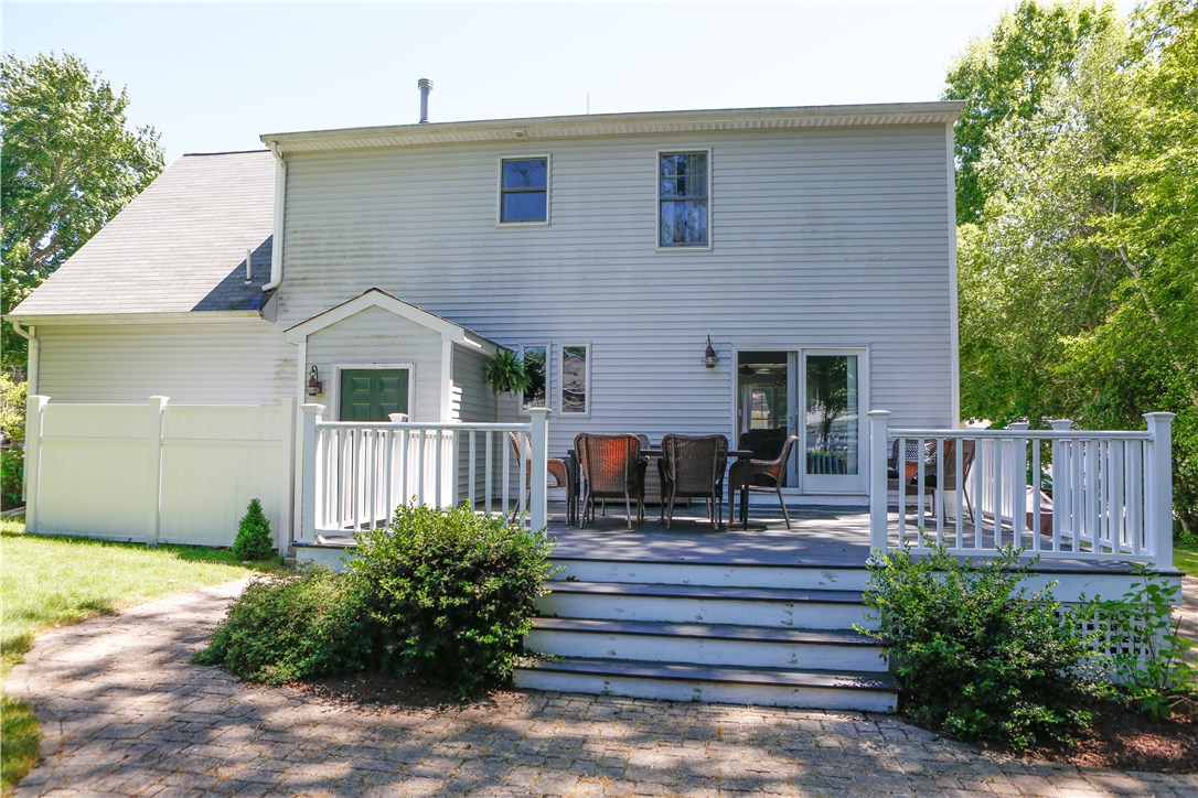 75 Conanicus Road Narragansett, RI 02882 - Photo 3 of 28