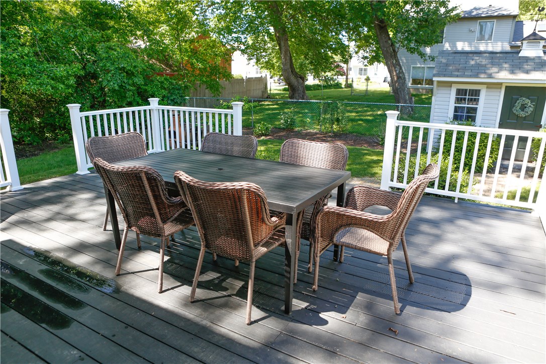 75 Conanicus Road Narragansett, RI 02882 - Photo 4 of 28