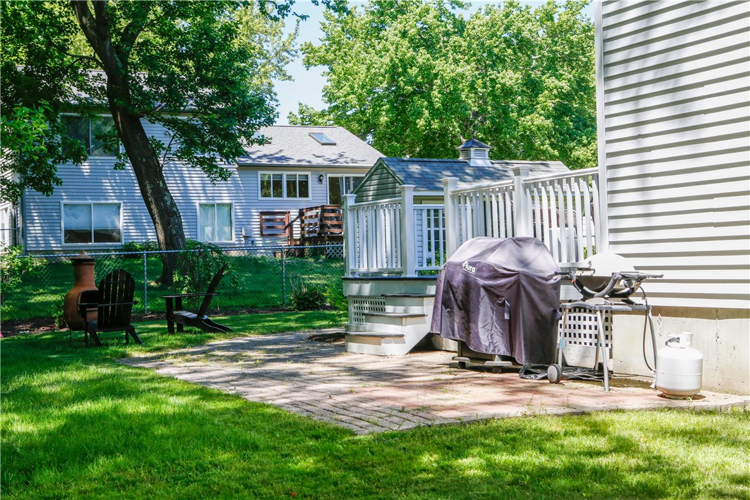 75 Conanicus Road Narragansett, RI 02882 - Photo 8 of 28