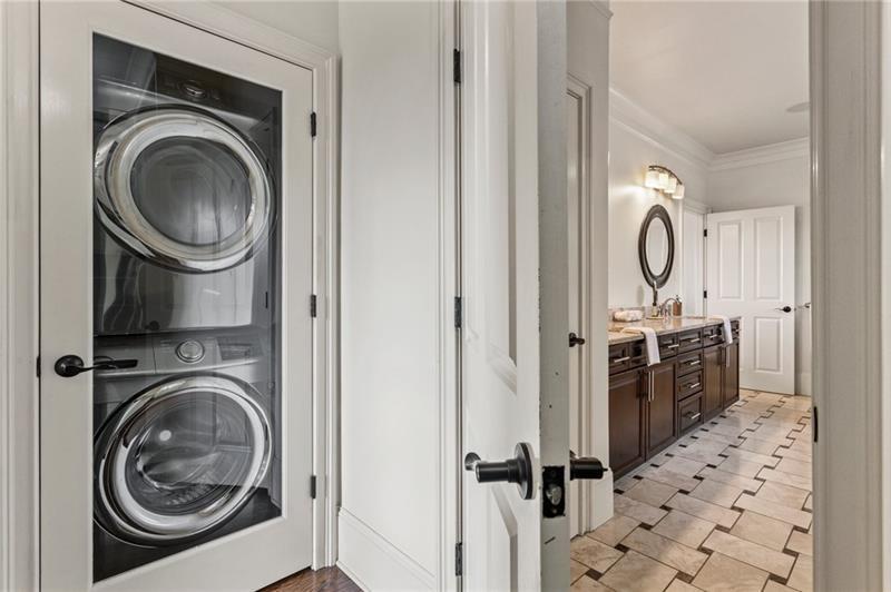 629 Boulevard Northeast Atlanta, GA 30308 - Photo 46 of 74 a view of a hallway with washer and dryer