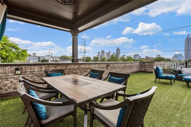 629 Boulevard Northeast Atlanta, GA 30308 - Photo 66 of 74 a view of a chairs and table in the patio