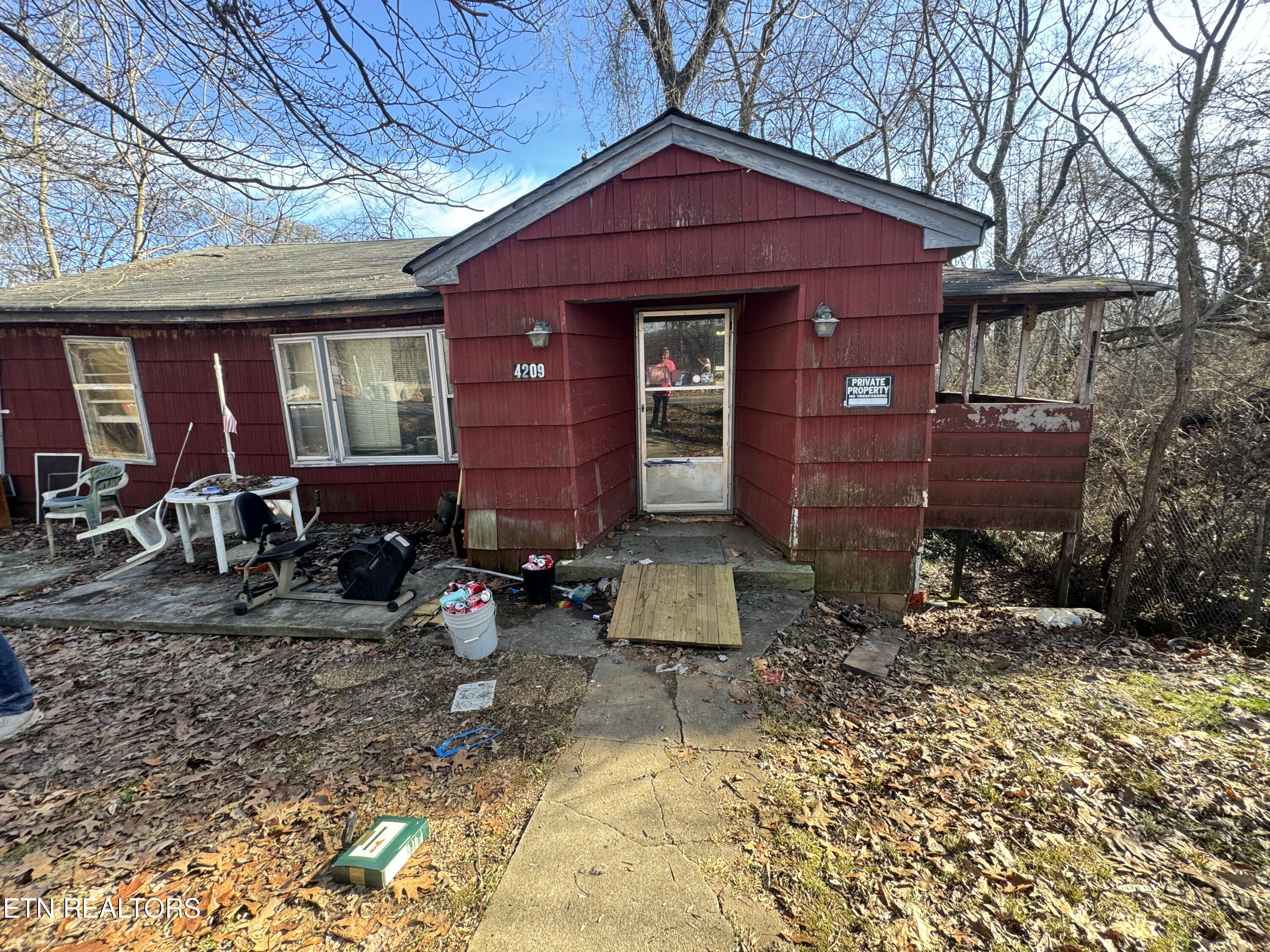 4209 Old State Road Knoxville, TN 37914 - Photo 2 of 9 IMG_2457