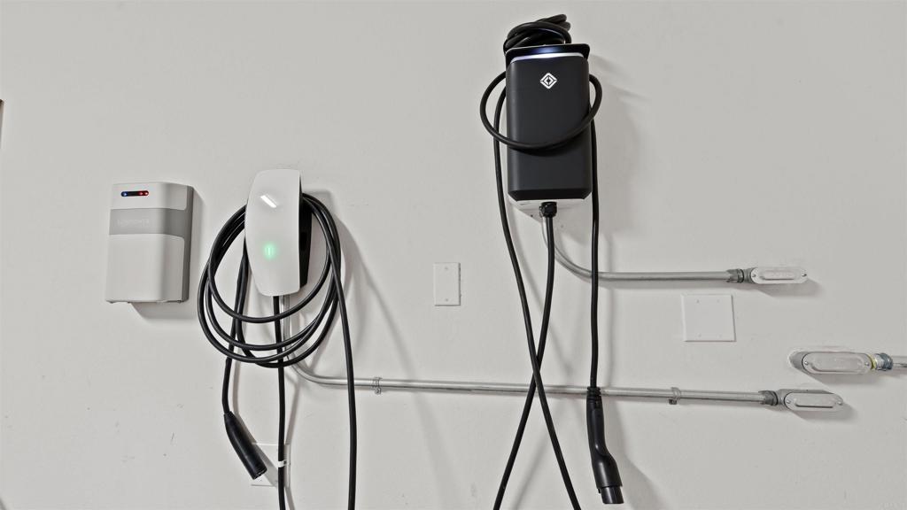 21578 Saddle Bred Lane Escondido, CA 92029 - Photo 38 of 49 a close view of light bulb