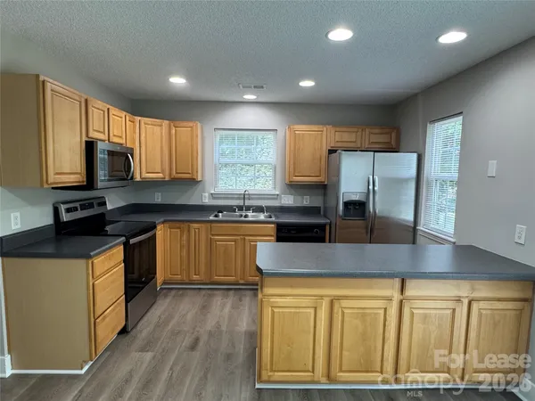 $1,800 | 3251 Blythe Ridge Court, Charlotte, NC 28213