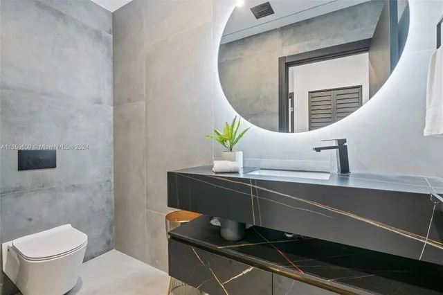 $2,050,000 | 2261 Northeast 192 Street, Miami, FL 33180