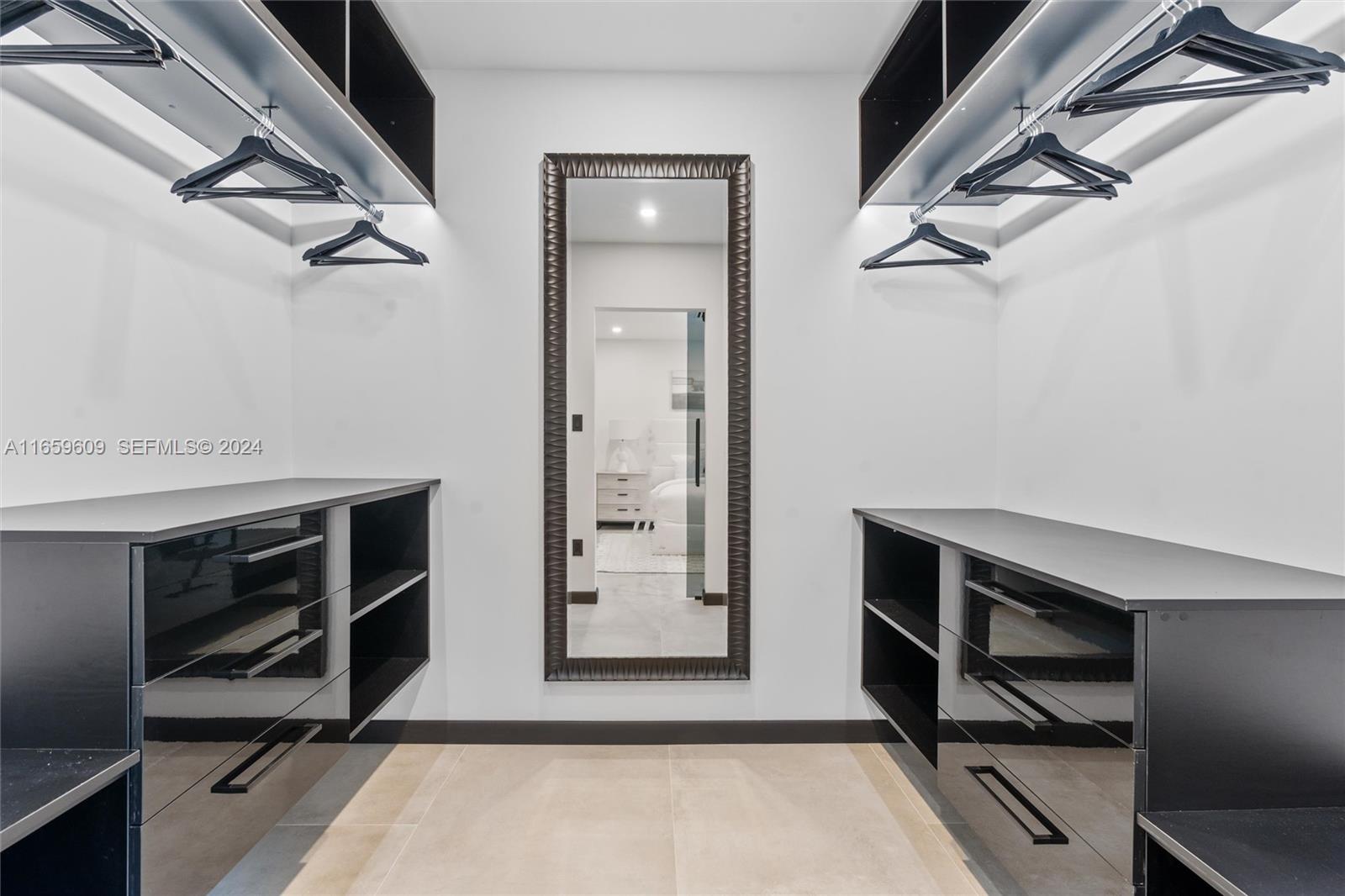 2261 Northeast 192 Street Miami, FL 33180 - Photo 19 of 24