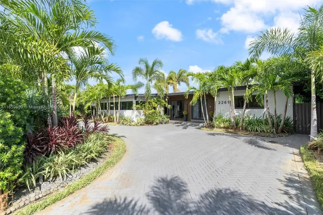$2,050,000 | 2261 Northeast 192 Street, Miami, FL 33180