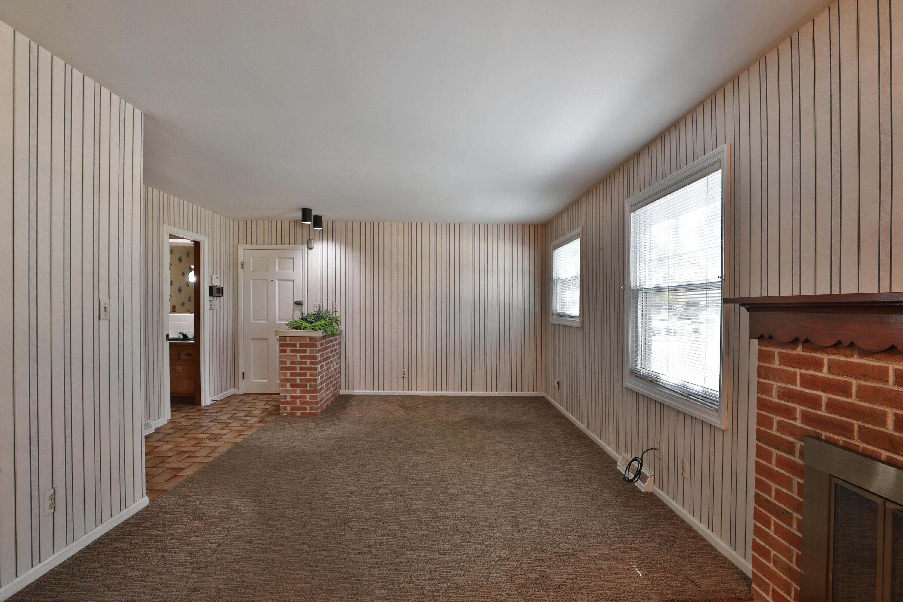 226 Croswell Road Columbus, OH 43214 - Photo 12 of 39 226-Crosswell-13
